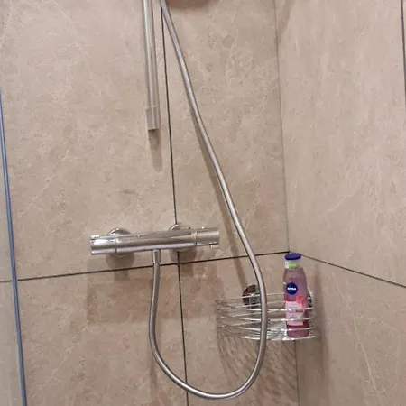 2 Flat Near Uni Campus - Br * Ζίγκεν