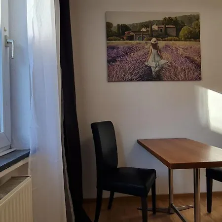 2 Flat Near Uni Campus - Br Apartmán