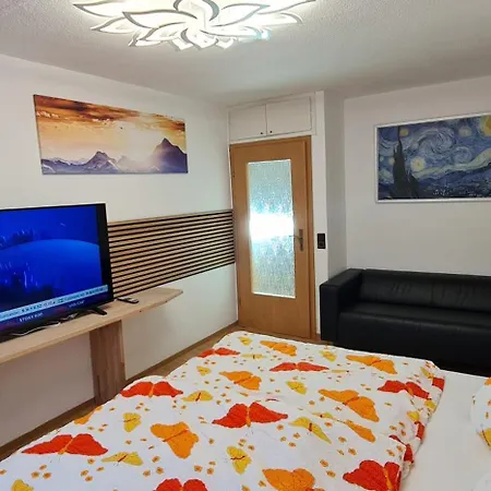 2 Flat Near Uni Campus - Br