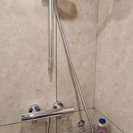 2 Flat Near Uni Campus - Br זיגן