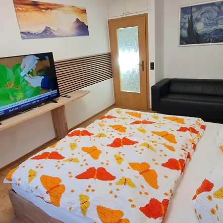 2 Flat Near Uni Campus - Br *